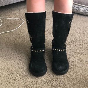 Mild UGG zip up Black design Boots